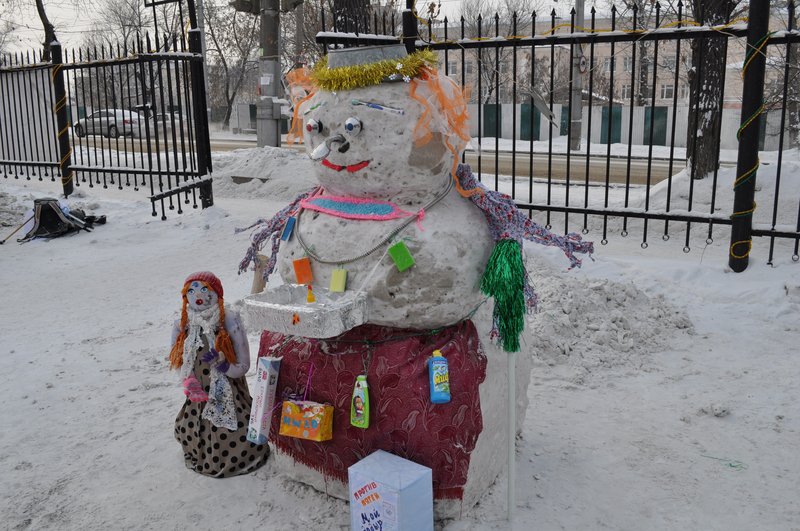 Конкурс "Креативных снеговиков" (Иркутск, 7 января 2012)