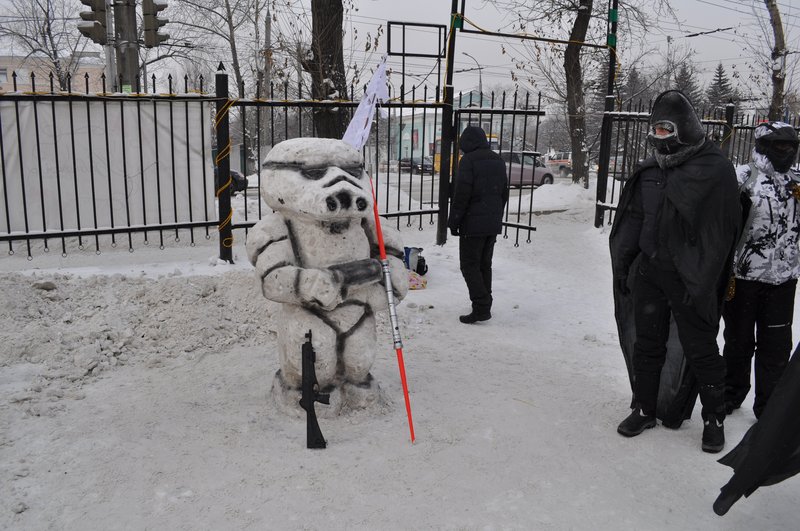 Конкурс "Креативных снеговиков" (Иркутск, 7 января 2012)